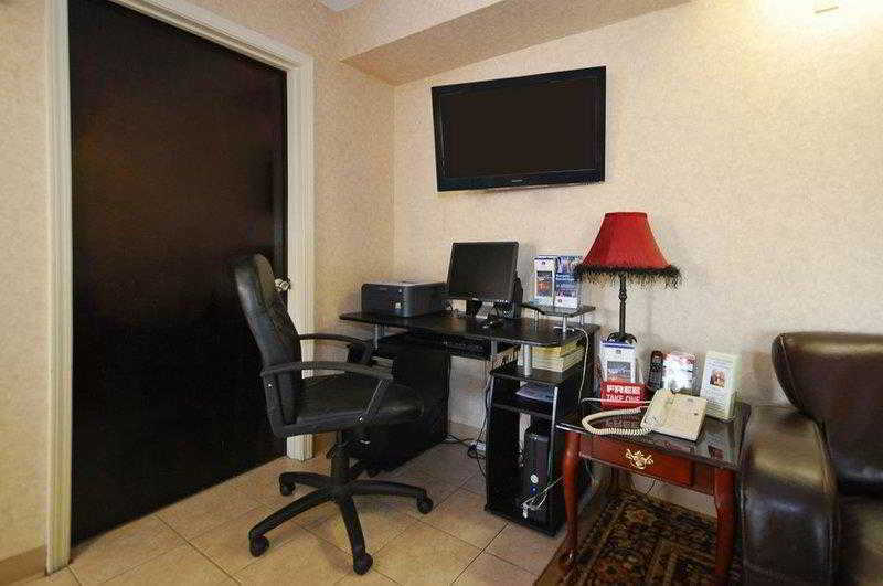 Hotel Days & By Wyndham Near Robins Afb