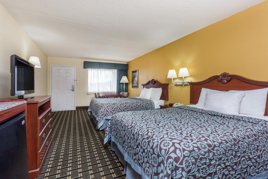 Days & By Wyndham Near Robins Afb 2* Warner Robins