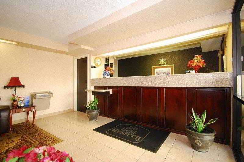 Hotel Days & By Wyndham Near Robins Afb 2*