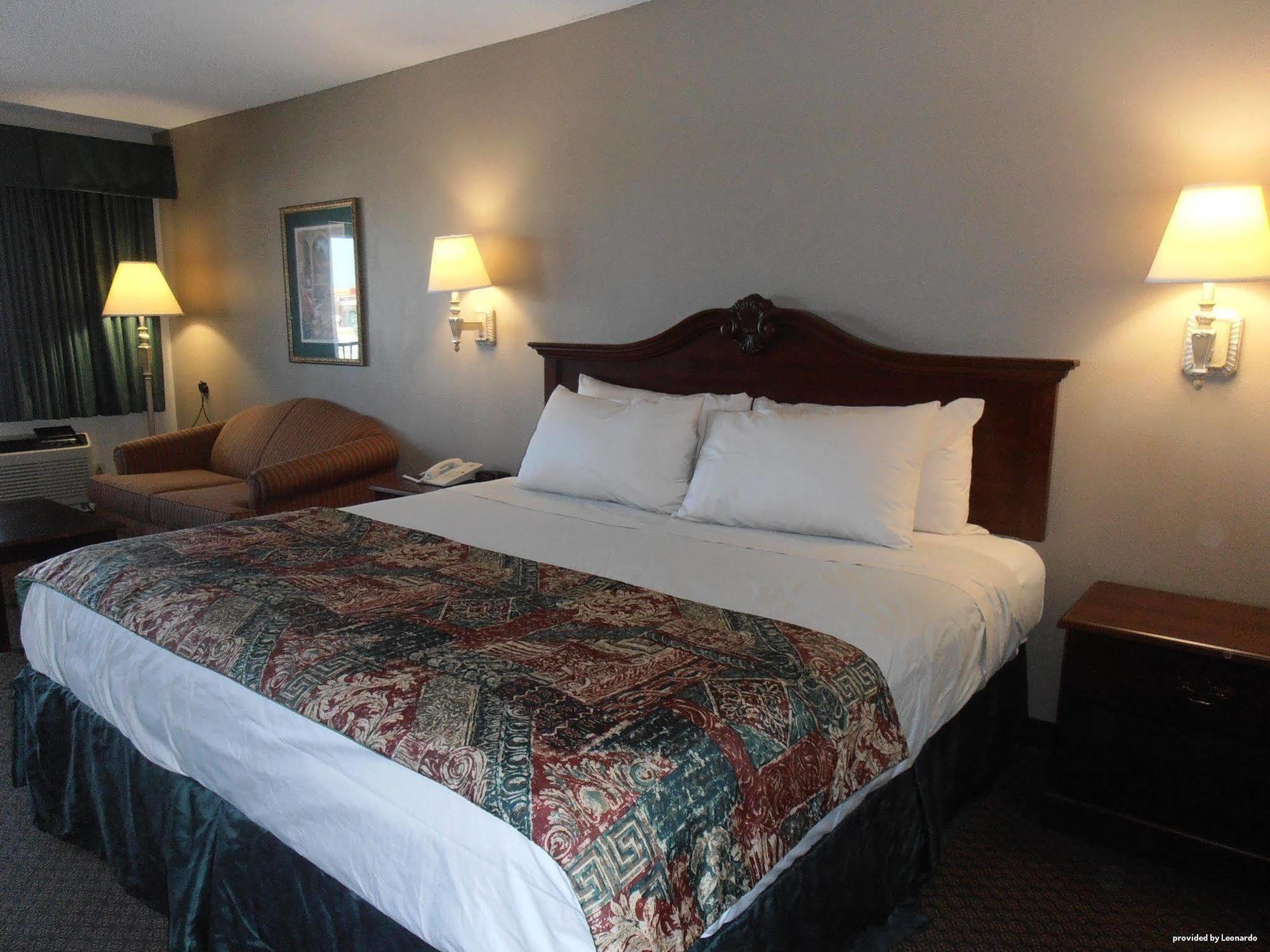 Hotel Days & By Wyndham Near Robins Afb Warner Robins