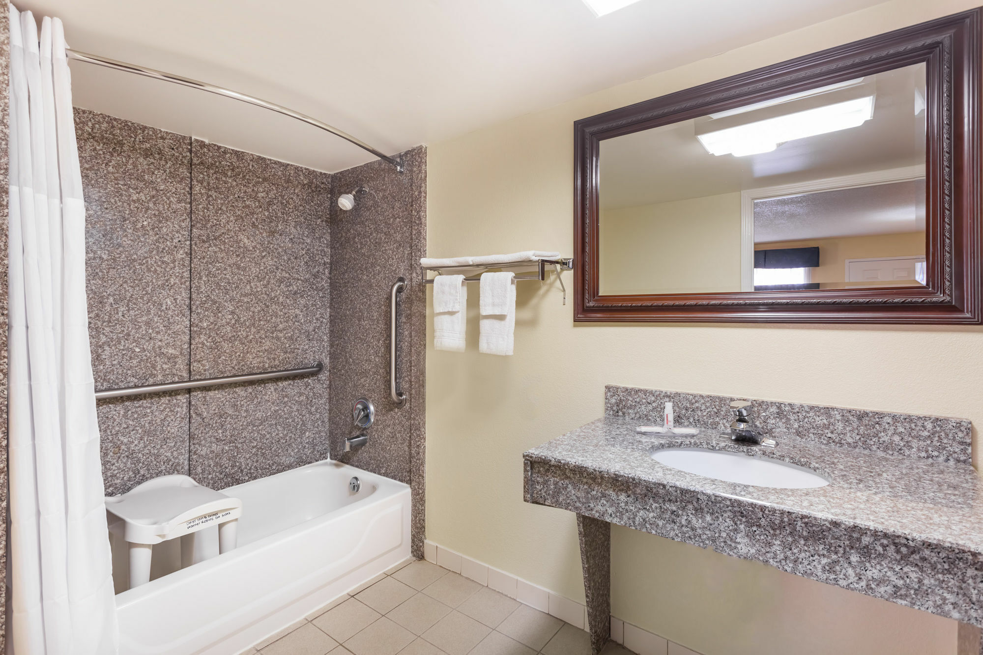 Days & By Wyndham Near Robins Afb Warner Robins